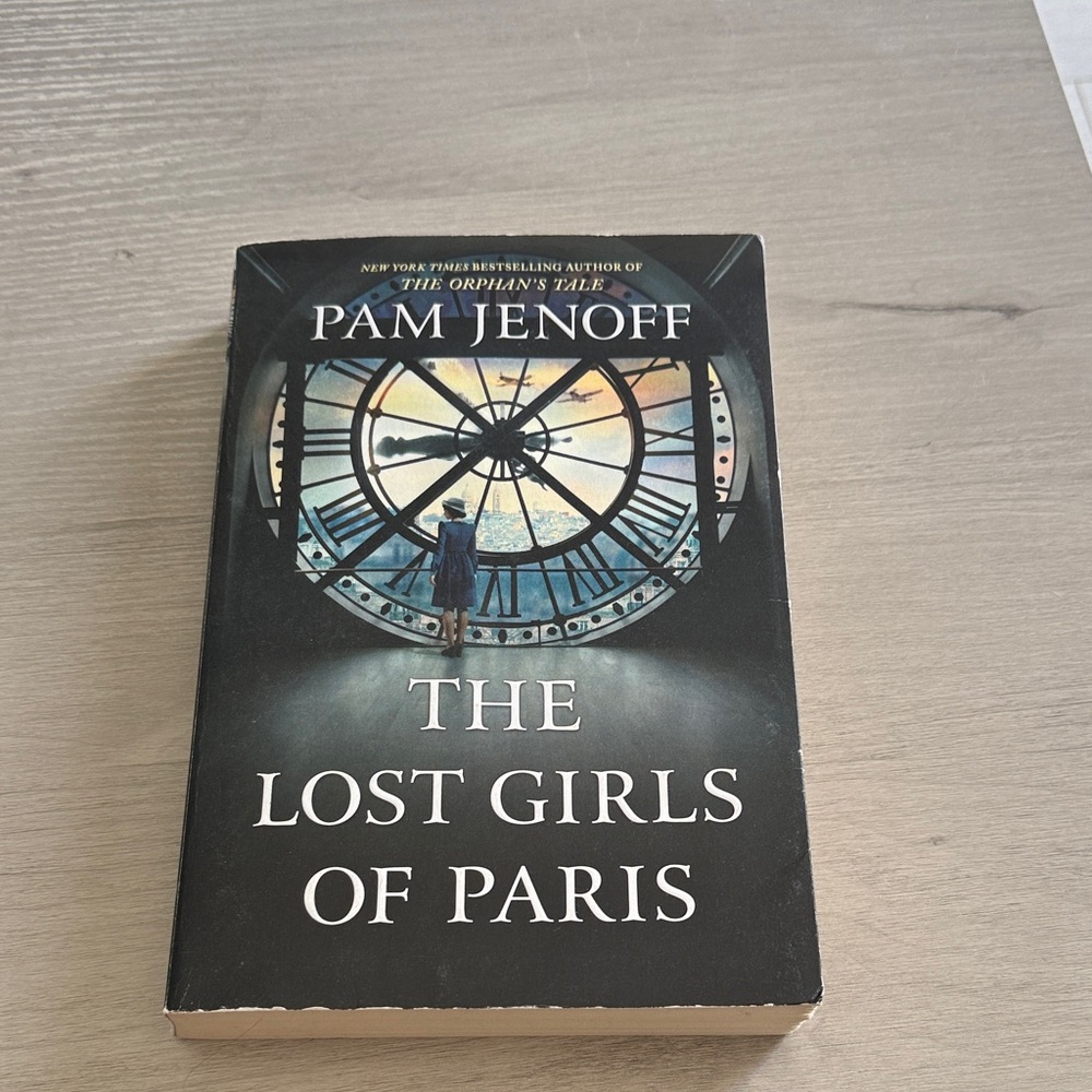 📚 3/$20 The Lost Girls of Paris Book by Pam Jenoff